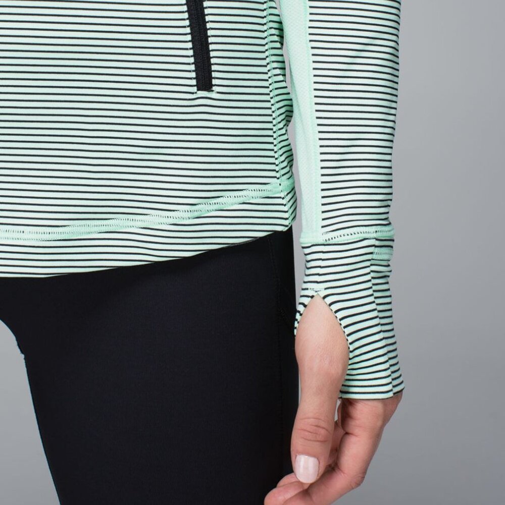 Like new! Lululemon Race with Grace 1/2 Zip long sleeve top / shirt, green black - Picture 5 of 10